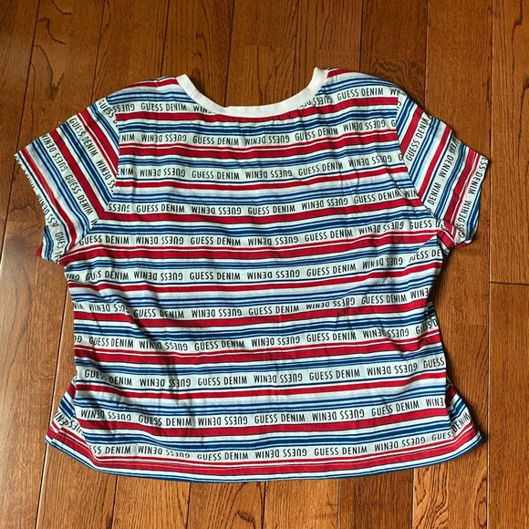 Guess Cropped Tee - Picture 4 of 4
